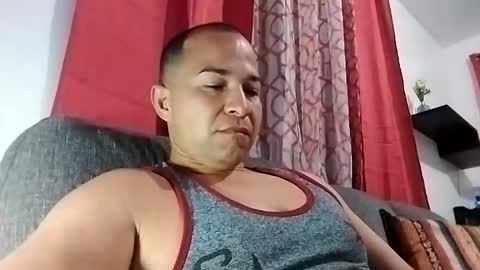 Snapshot of bigboom_85 chatting on February 19, 12:34 pm Jay online show from February 19, 12:34 pm