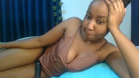 Snapshot of bigboootyy chatting on September 23, 6:38 am BigBoootyy online show from September 23, 6:38 am