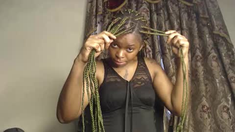 Lucy online show from December 3, 12:25 pm