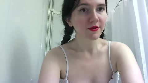 Isabella online show from October 6, 3:15 am