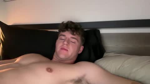 Snapshot of bigbootyburger1 chatting on February 22, 4:16 pm bigbootyburger1 online show from February 22, 4:16 pm