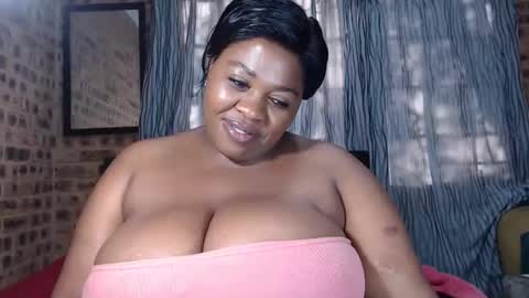 bigbootyxx29 online show from April 18, 3:05 pm