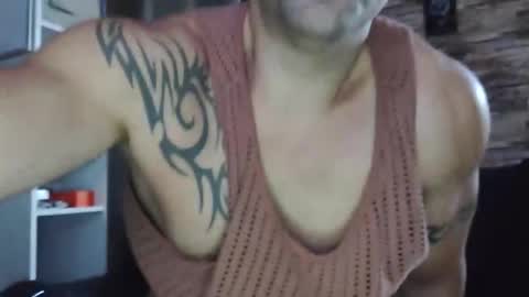 Snapshot of bigboyband chatting on November 27, 1:46 pm Bigboyband online show from November 27, 1:46 pm