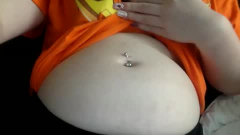 Snapshot of bigbuttmilff chatting on October 26, 3:18 pm bigbuttmilff online show from October 26, 3:18 pm