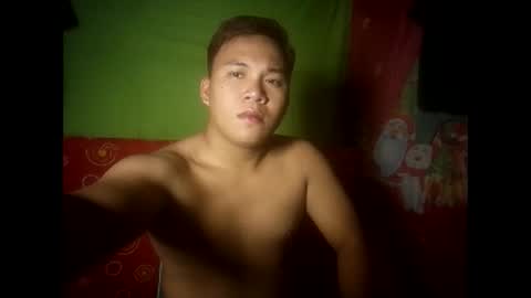 Snapshot of bigcock_cummer chatting on April 4, 3:20 pm bigcock_cummer online show from April 4, 3:20 pm