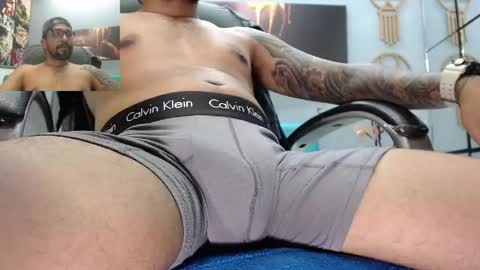 Snapshot of bigcock_hair chatting on May 9, 5:51 pm bigcock_hair online show from May 9, 5:51 pm