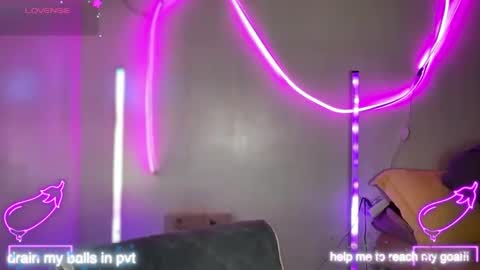 queen amanda online show from April 1, 5:08 am