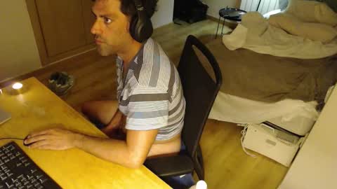 Snapshot of bigcok35spain chatting on October 9, 9:57 pm bigcok35spain online show from October 9, 9:57 pm