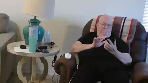 Snapshot of bigcraig123 chatting on October 15, 10:21 pm Craig online show from October 15, 10:21 pm