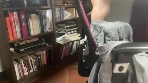 Snapshot of bigd123youandme chatting on March 11, 3:23 am bigd123youandme online show from March 11, 3:23 am