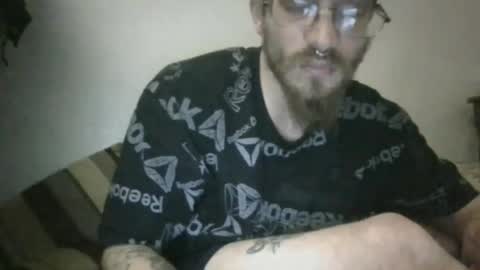Snapshot of bigdaddy1231995 chatting on February 16, 9:38 pm BigDaddykodack online show from February 16, 9:38 pm