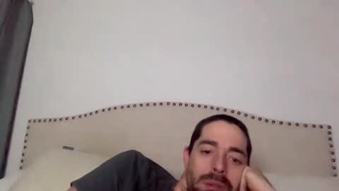 Snapshot of bigdaddy75333 chatting on December 15, 1:32 am bigdaddy75333 online show from December 15, 1:32 am