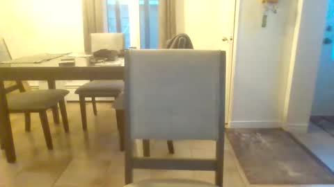 bigdeer581917471 online show from June 11, 8:01 am