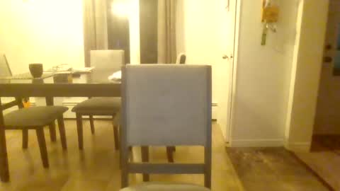 bigdeer581917471 online show from June 24, 1:15 am