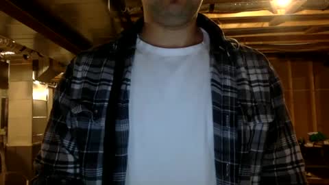 Snapshot of bigdickshowoff9877 chatting on February 24, 7:00 am Bigdickshowoff9877 online show from February 24, 7:00 am