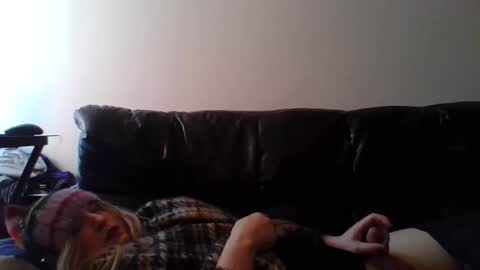 Madelyn online show from December 14, 8:24 pm