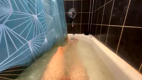 Snapshot of bigdogwig chatting on February 6, 8:45 pm bigdogwig online show from February 6, 8:45 pm