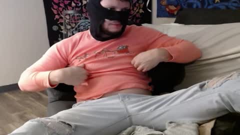 Snapshot of bigfeet420 chatting on December 6, 1:22 pm Bigandthick online show from December 6, 1:22 pm