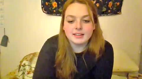 Snapshot of bigfella0503 chatting on April 11, 1:21 am Biggirl7980 online show from April 11, 1:21 am