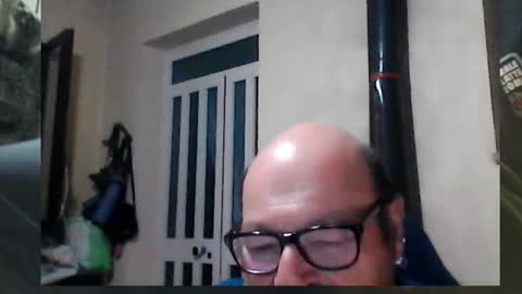 Snapshot of bigfish22222 chatting on October 27, 6:23 pm bigfish22222 online show from October 27, 6:23 pm