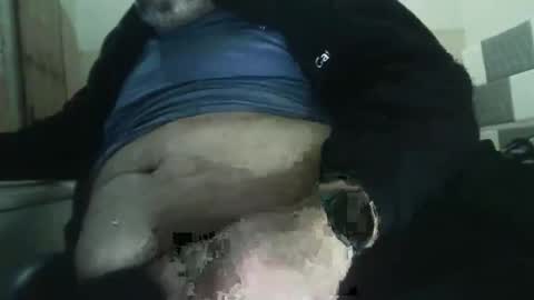 Snapshot of bigfish22222 chatting on December 17, 8:26 pm bigfish22222 online show from December 17, 8:26 pm