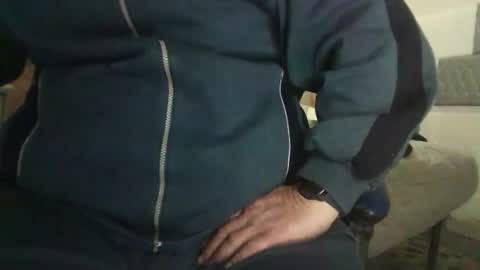 Snapshot of bigfish22222 chatting on December 20, 4:47 pm bigfish22222 online show from December 20, 4:47 pm