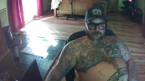 Snapshot of biggdaddy4206913 chatting on October 24, 9:55 pm biggdaddy4206913 online show from October 24, 9:55 pm