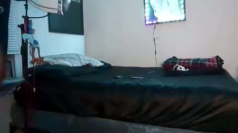 Slanggindicc online show from October 5, 5:17 am