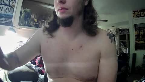 biggerisbetter21 online show from January 6, 7:56 pm