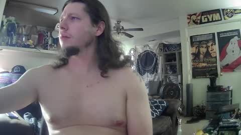 biggerisbetter21 online show from February 27, 7:04 pm