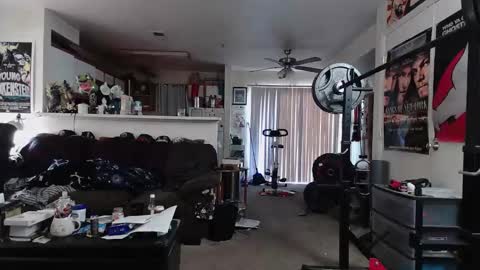 Snapshot of biggerisbetter21 chatting on February 26, 11:37 pm biggerisbetter21 online show from February 26, 11:37 pm