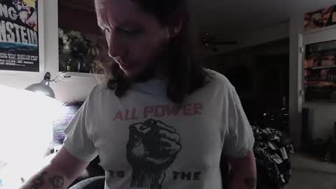 Snapshot of biggerisbetter21 chatting on March 4, 10:32 am biggerisbetter21 online show from March 4, 10:32 am