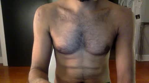 Snapshot of biggie216168 chatting on January 17, 1:04 am biggie216168 online show from January 17, 1:04 am