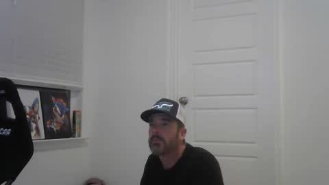 Snapshot of biggin10inch chatting on May 9, 5:12 am Gavin online show from May 9, 5:12 am