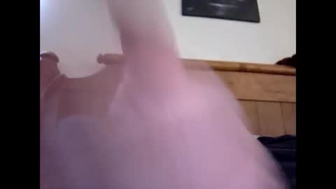 Snapshot of bigguunn chatting on February 21, 9:05 pm bigguunn online show from February 21, 9:05 pm