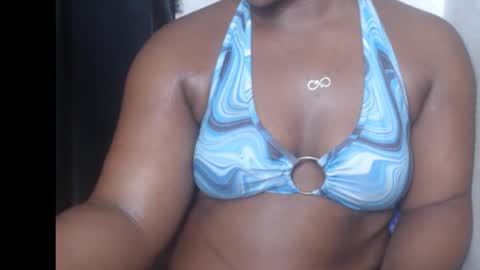 Snapshot of biggybudy chatting on October 19, 4:46 am biggybudy online show from October 19, 4:46 am