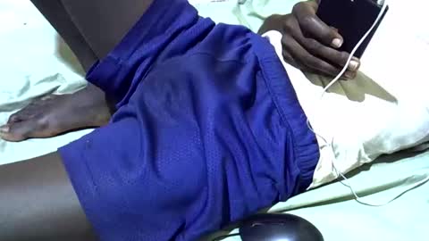 Snapshot of bighorny_dic chatting on December 16, 4:01 pm bighorny_dic online show from December 16, 4:01 pm