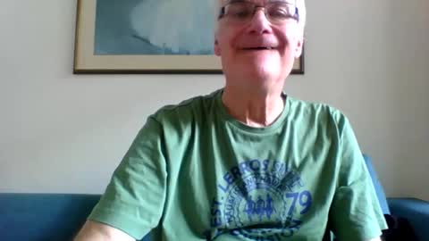 Snapshot of bigincherhot chatting on May 19, 10:10 am bigincherhot online show from May 19, 10:10 am