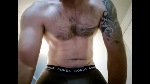 Snapshot of bigjoeyblow chatting on October 22, 3:18 am bigjoeyblow online show from October 22, 3:18 am