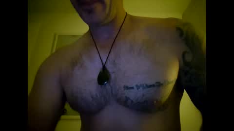 Snapshot of bigjoeyblow chatting on April 8, 2:00 am bigjoeyblow online show from April 8, 2:00 am