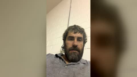 bigjohnson6923 online show from May 7, 2:55 pm
