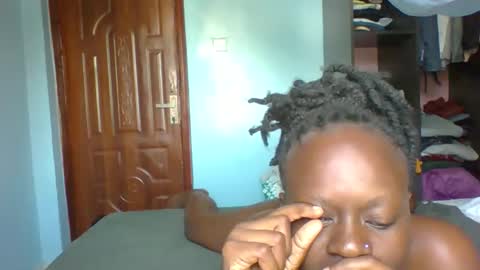 Snapshot of bigjuicyass_30 chatting on February 21, 11:33 am pretty online show from February 21, 11:33 am