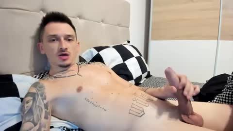 bigjustinnn online show from November 4, 9:25 pm