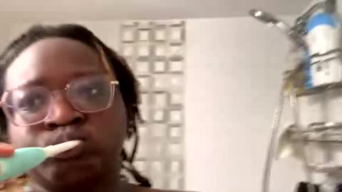 Snapshot of bigkittyraven chatting on February 10, 3:38 pm bigkittyraven online show from February 10, 3:38 pm