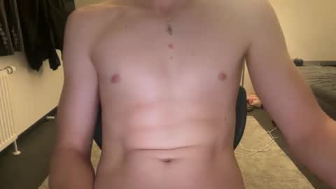 Snapshot of bigleor chatting on February 23, 6:27 pm bigleor online show from February 23, 6:27 pm