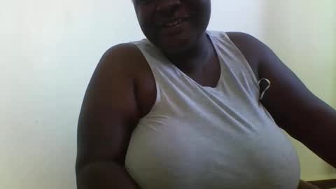 Snapshot of bigmelonss chatting on December 4, 1:20 pm laila online show from December 4, 1:20 pm