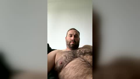 bigmikept17 online show from June 1, 1:35 pm