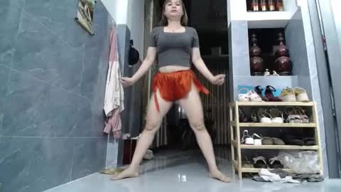 bigpussy_92 online show from March 31, 9:37 pm