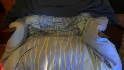 Snapshot of bigreallover chatting on February 10, 3:13 am ...... online show from February 10, 3:13 am