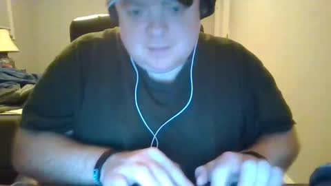 Snapshot of bigred_nyc chatting on December 21, 2:52 am Big Red online show from December 21, 2:52 am